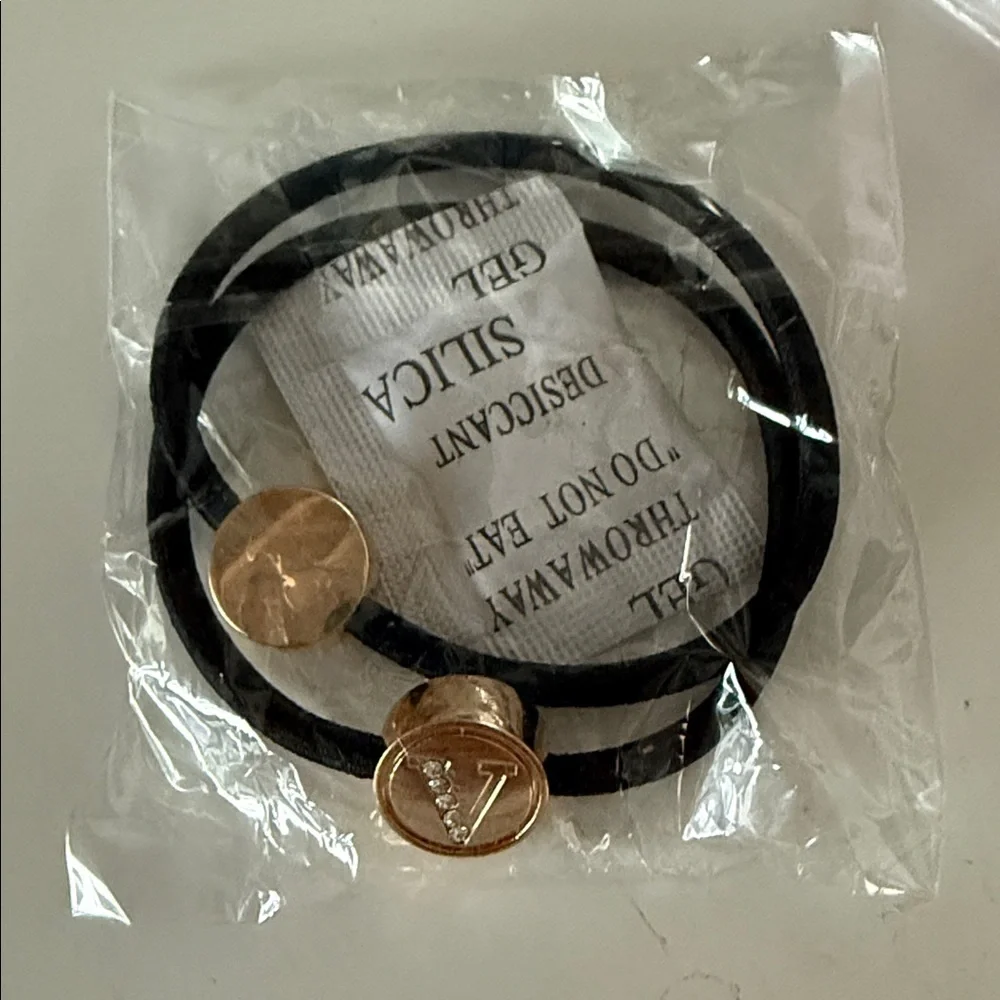 Vs Victoria’s Secret plastic leopard cheetah animal print water bottle - Picture 5 of 9